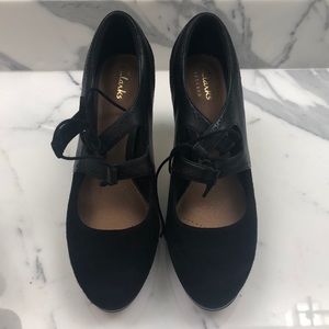 Clark’s Suede Closed Toe Heel